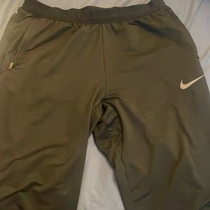 Black Nike running pants